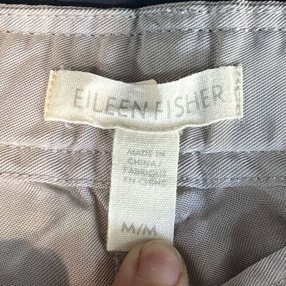 EILEEN FISHER Pants Size Medium Capris Cuff Crop Lightweight Zip Beige Cream - Picture 6 of 8